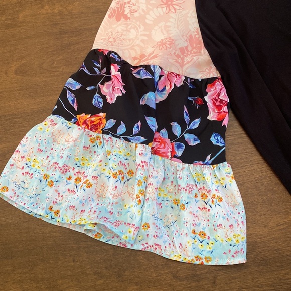 Pioneer Woman Top- Small - Picture 2 of 6